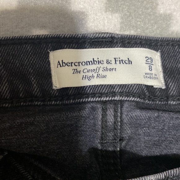 Abercrombie and Fitch black shorts - Picture 3 of 3